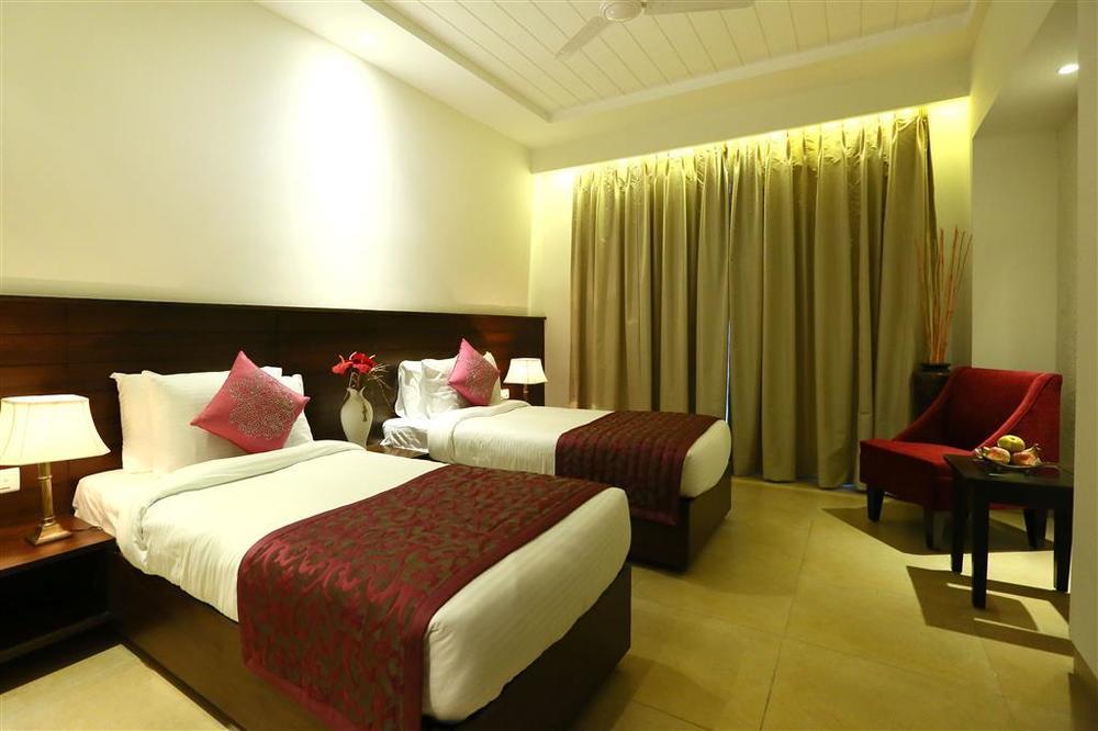 Best Western Country Woods Ambāla Habitación foto